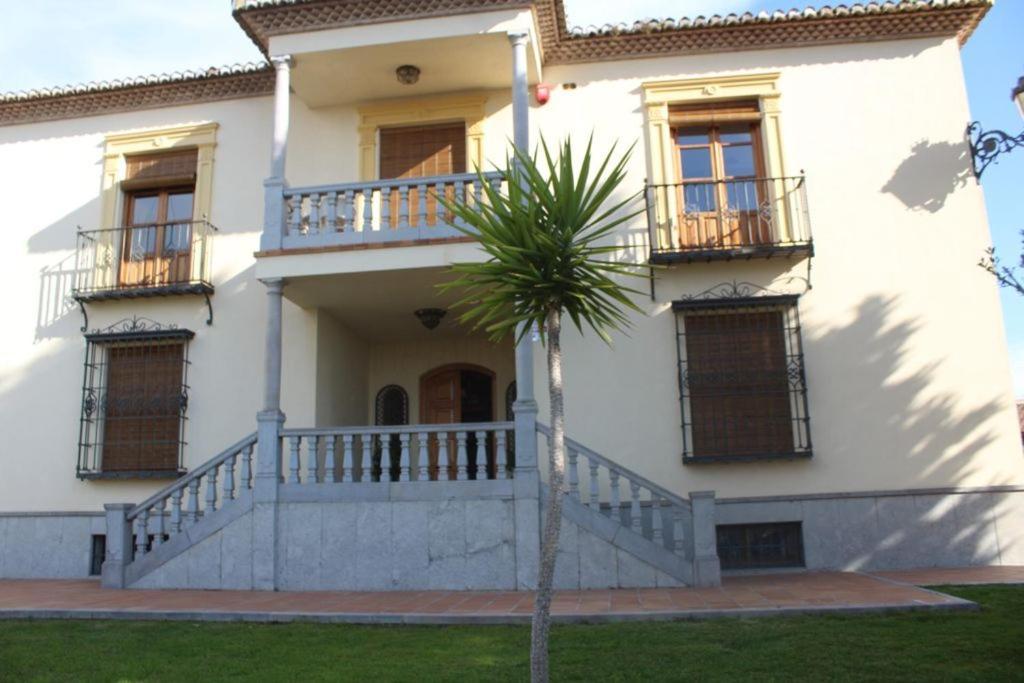 Hotel La Zubia , Granada Экстерьер фото