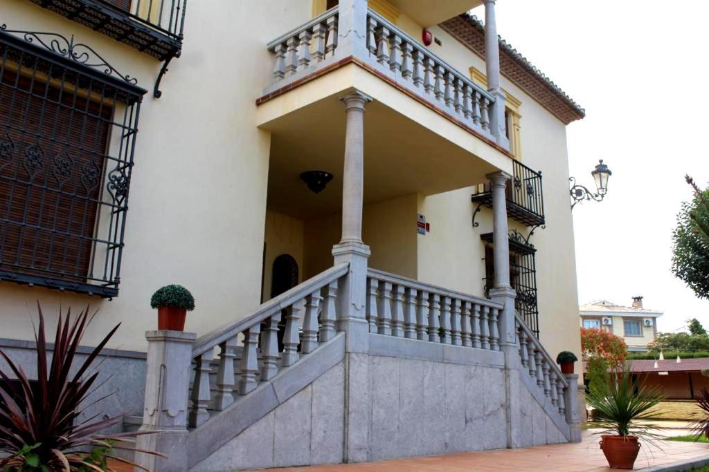 Hotel La Zubia , Granada Экстерьер фото