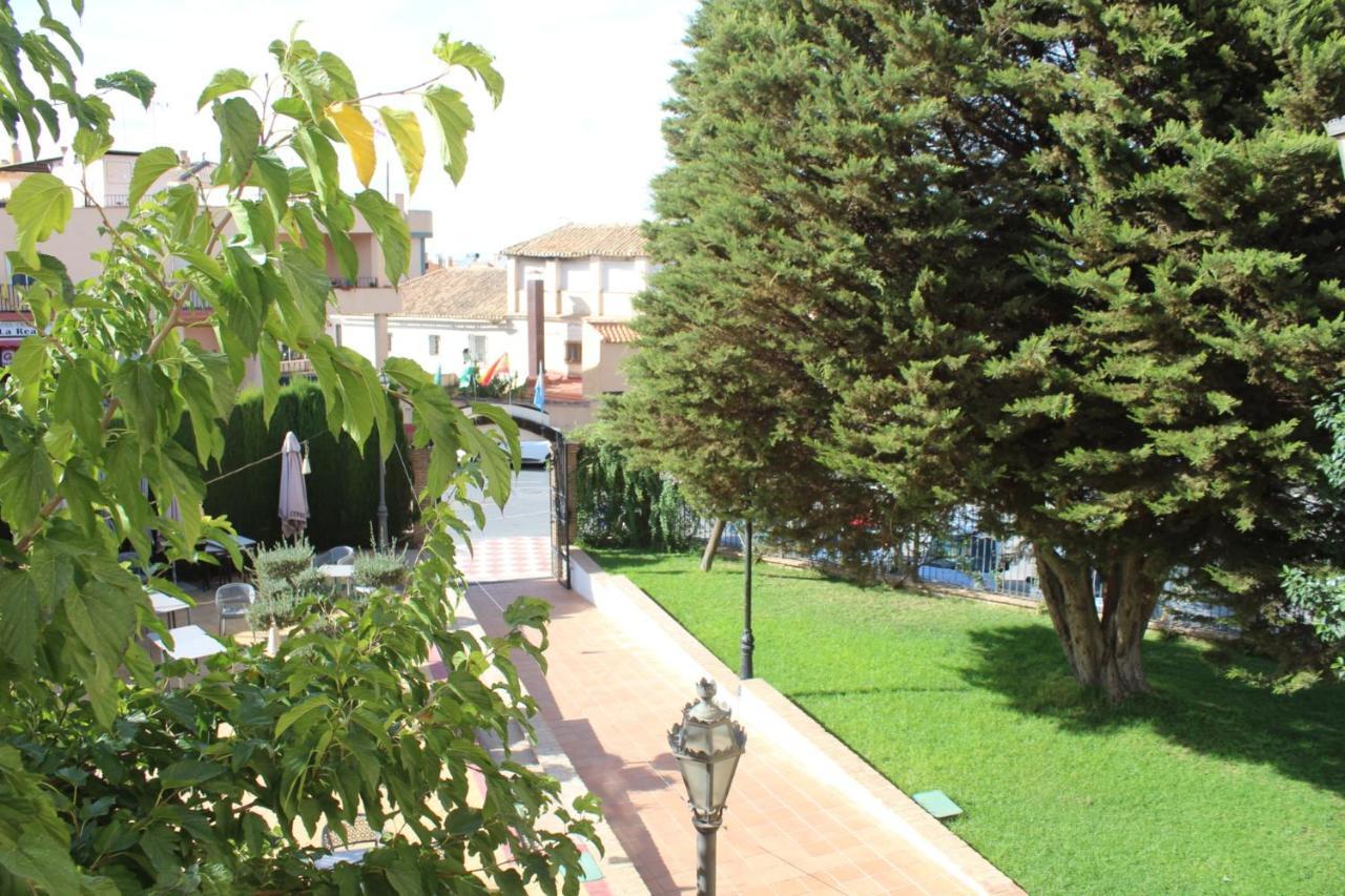 Hotel La Zubia , Granada Экстерьер фото